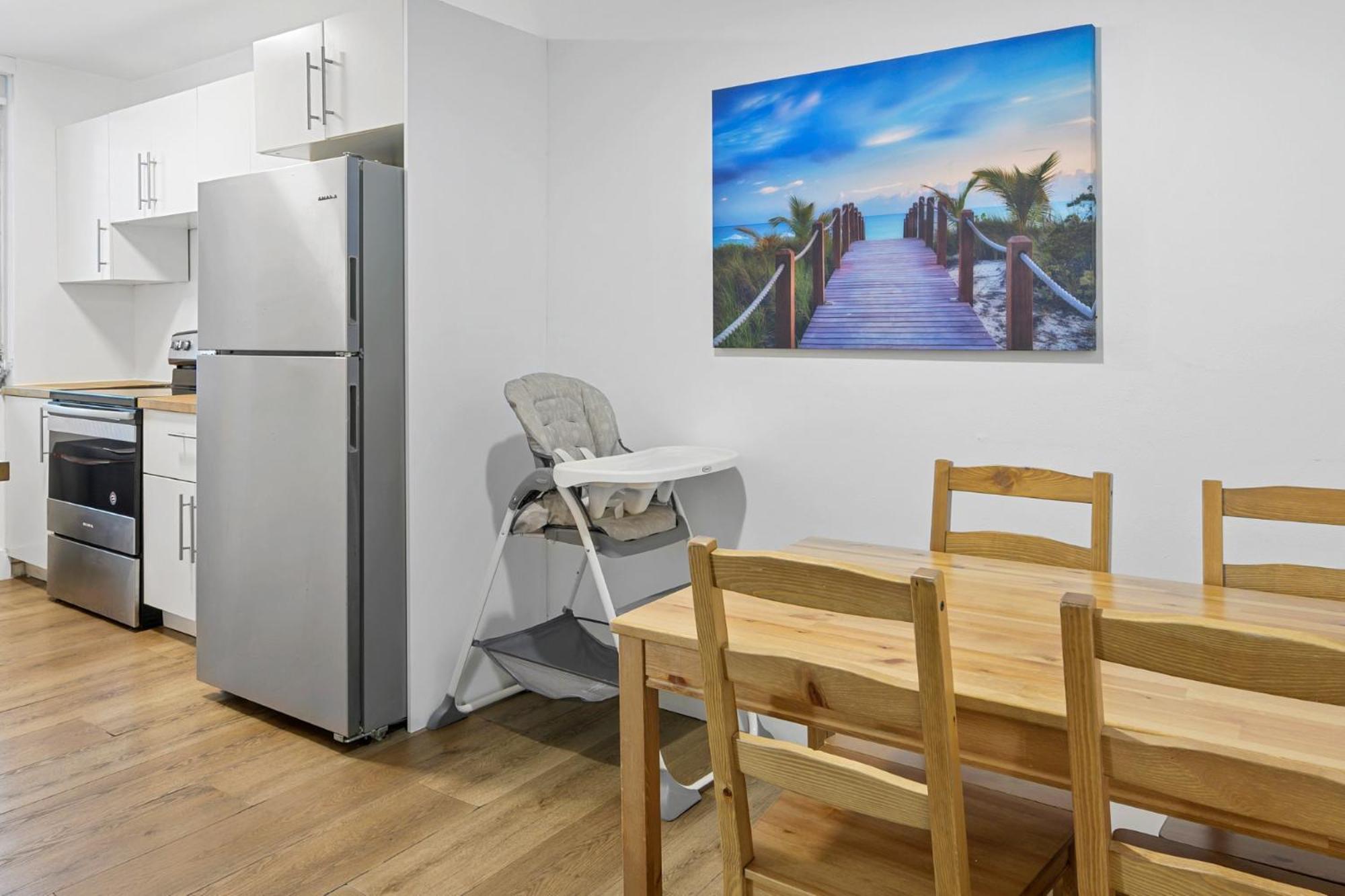 713 Miami Beach Apartments Номер фото