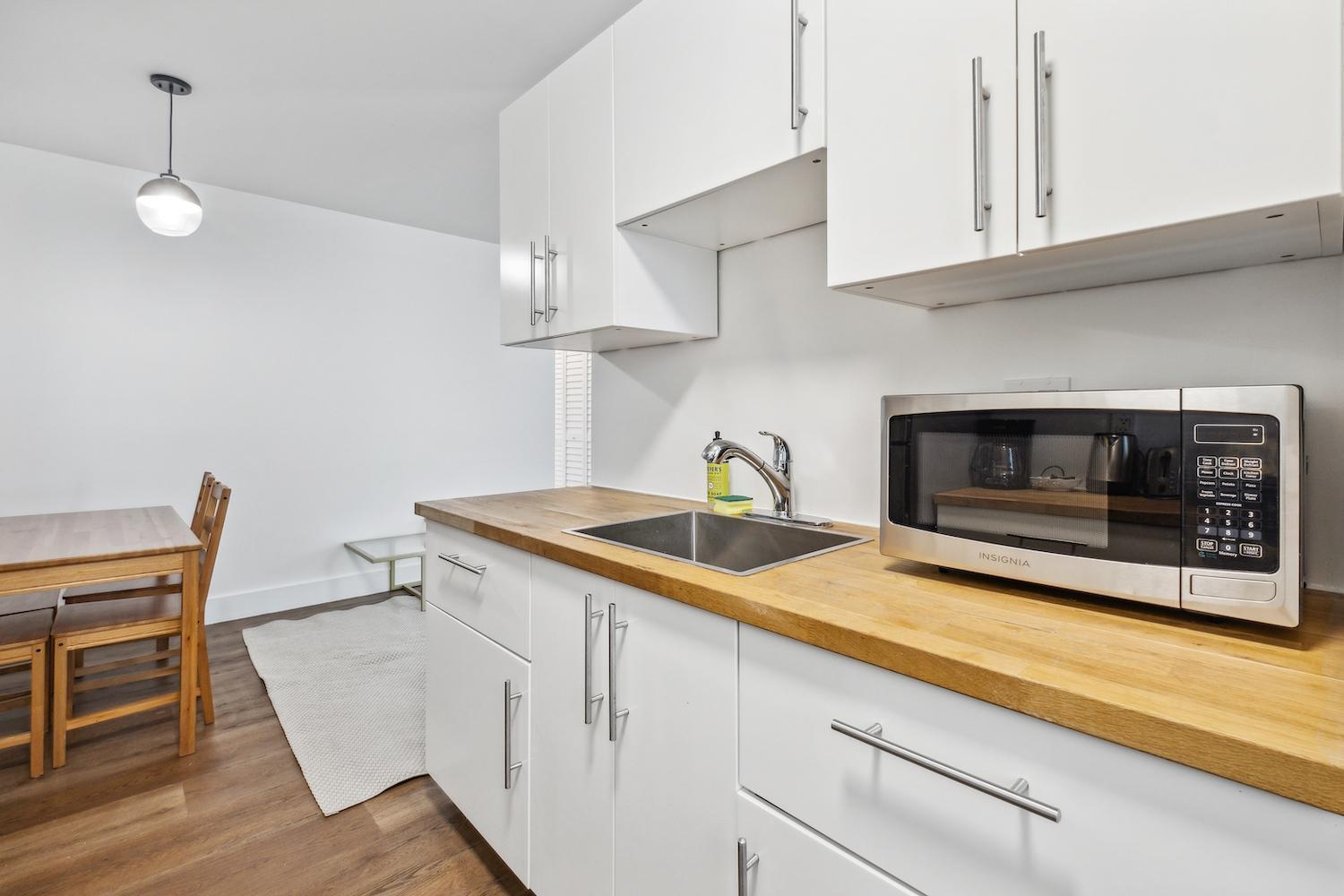 713 Miami Beach Apartments Номер фото