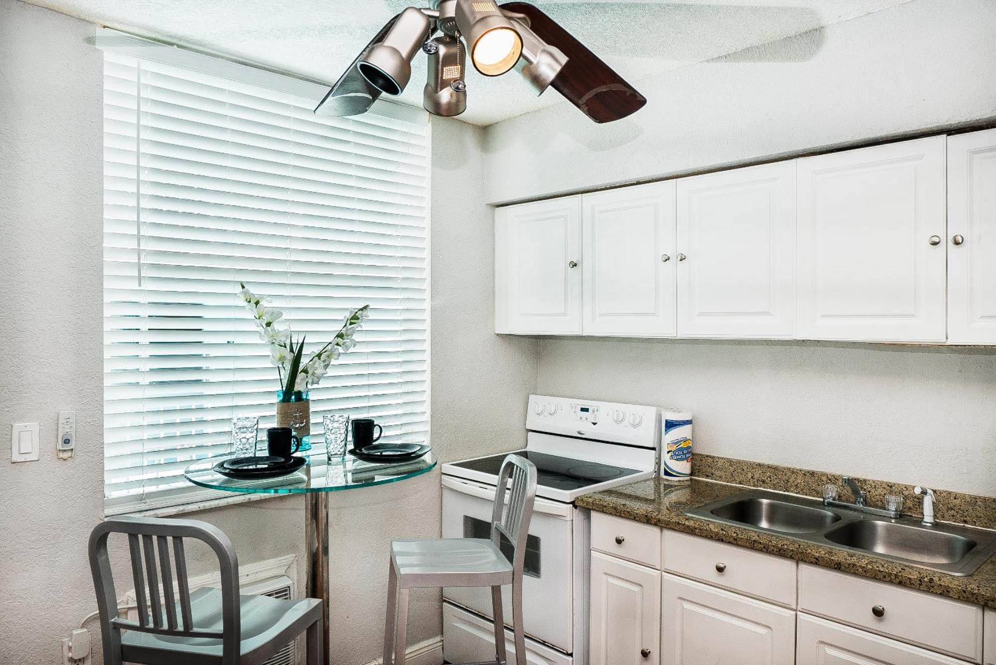 713 Miami Beach Apartments Экстерьер фото